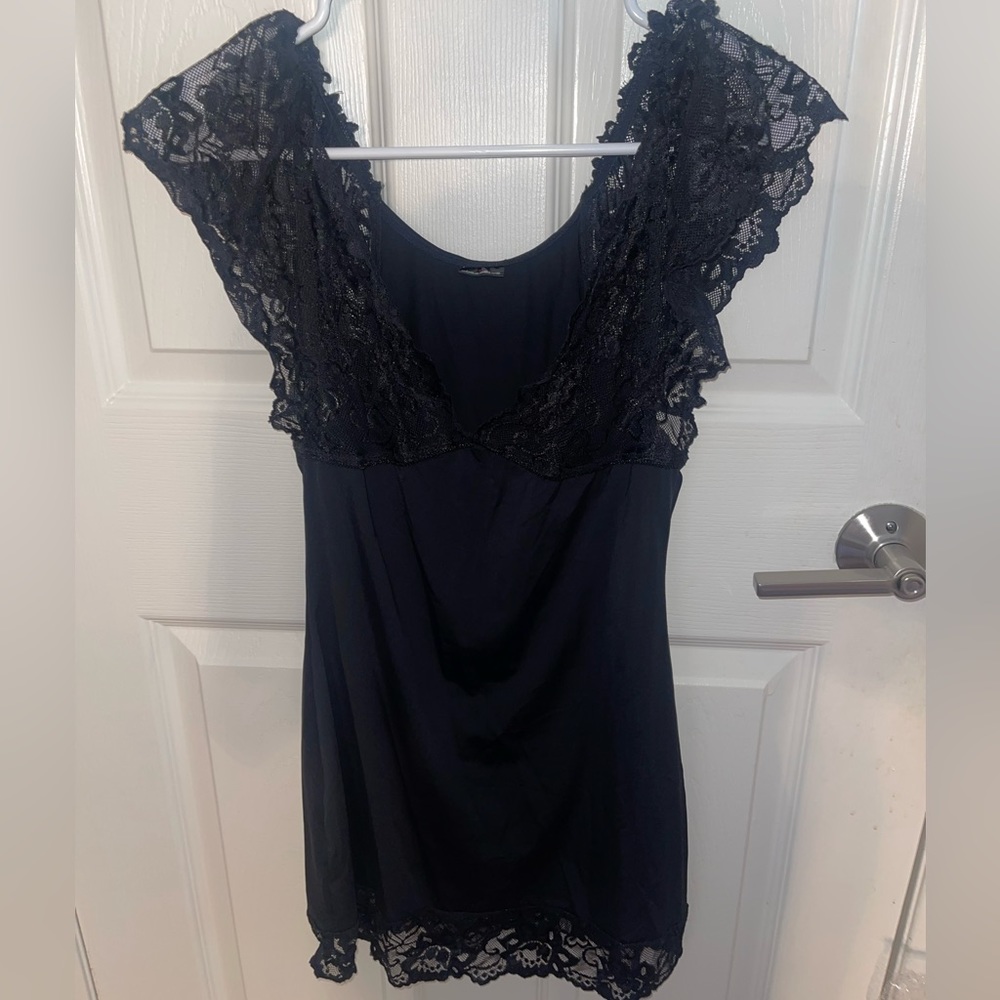 Lace Black top size Small